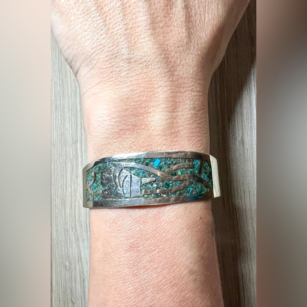 Vintage Stamped (Hecho En Mexico) Silver Crushed Turquoise Inlay Cuff Bracelet - Picture 6 of 6